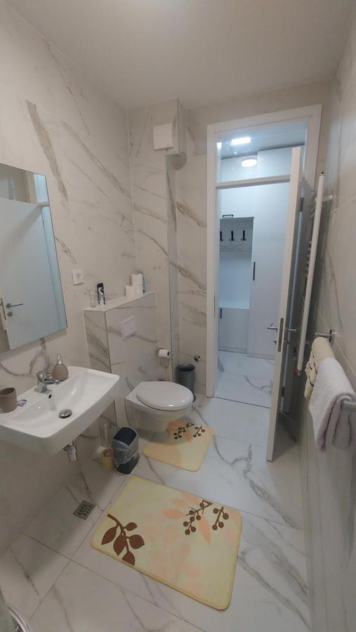 Apartman Solunska 18 バニャ・ルカ エクステリア 写真